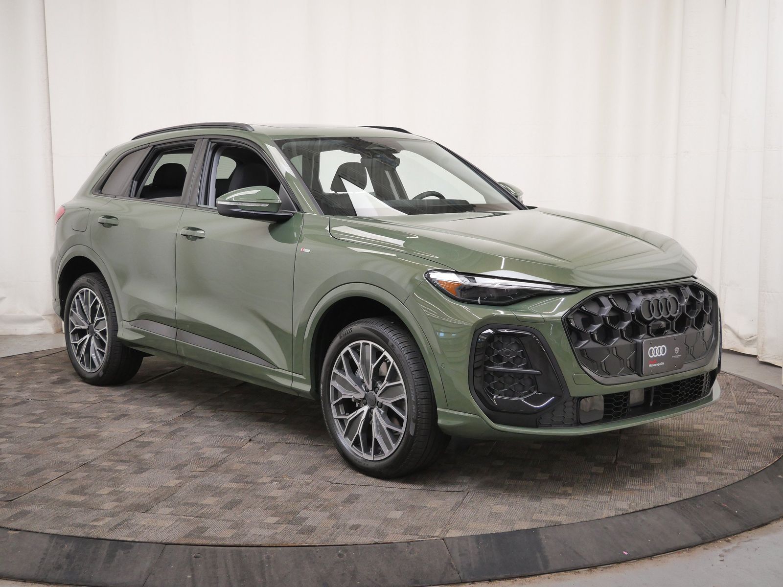 Thumbnail: 2026 Audi Q5 - 8