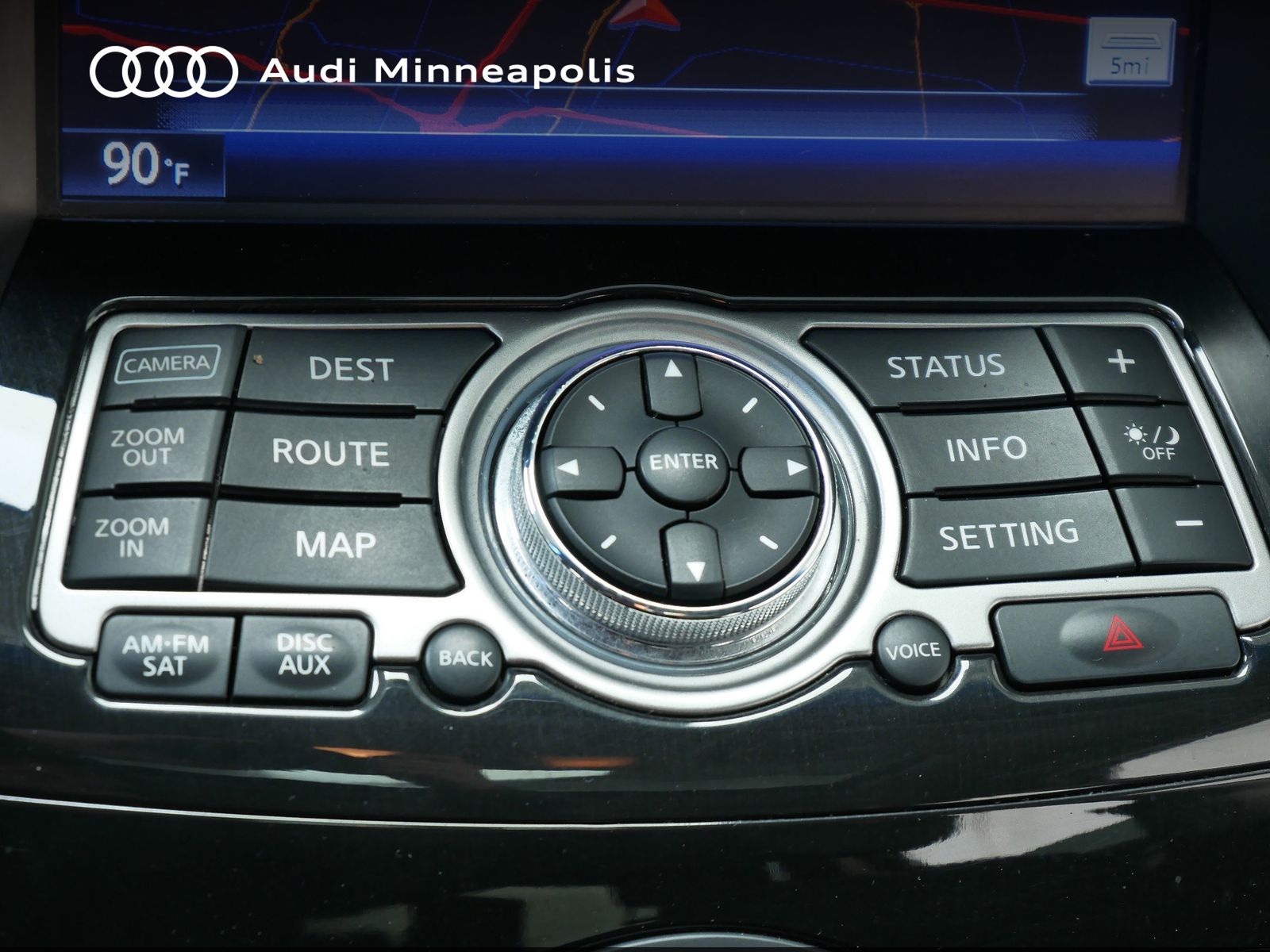 Thumbnail: 2015 INFINITI QX70 - 32