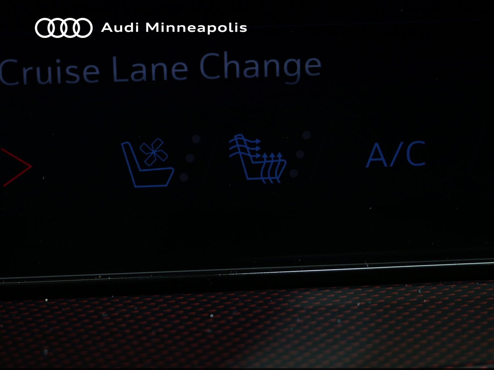 Thumbnail: 2024 Chevrolet Traverse - 29