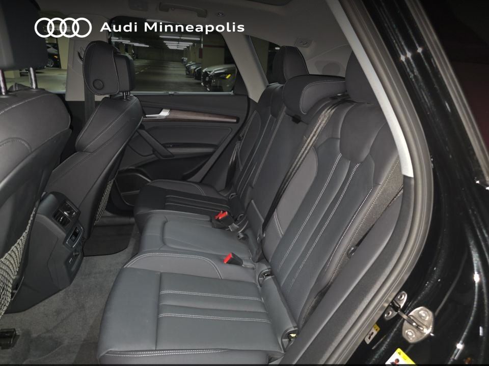 Thumbnail: 2023 Audi Q5 - 7