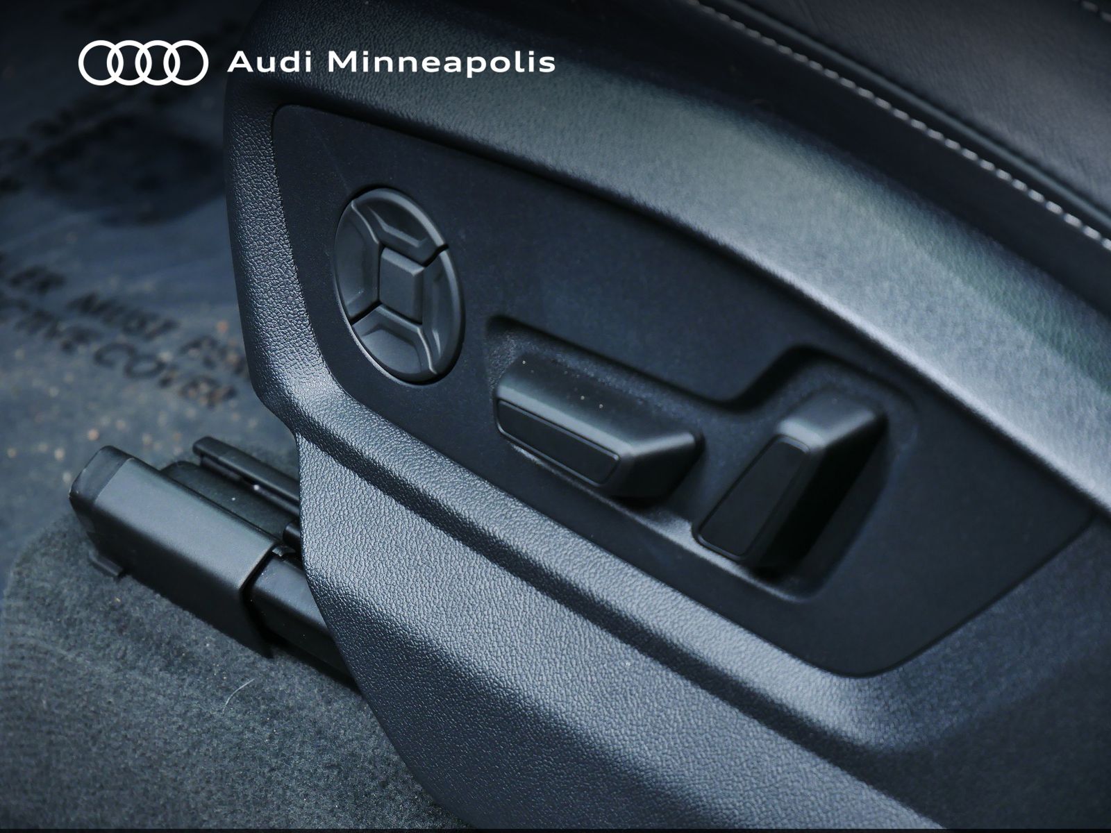 Thumbnail: 2025 Audi Q7 - 14