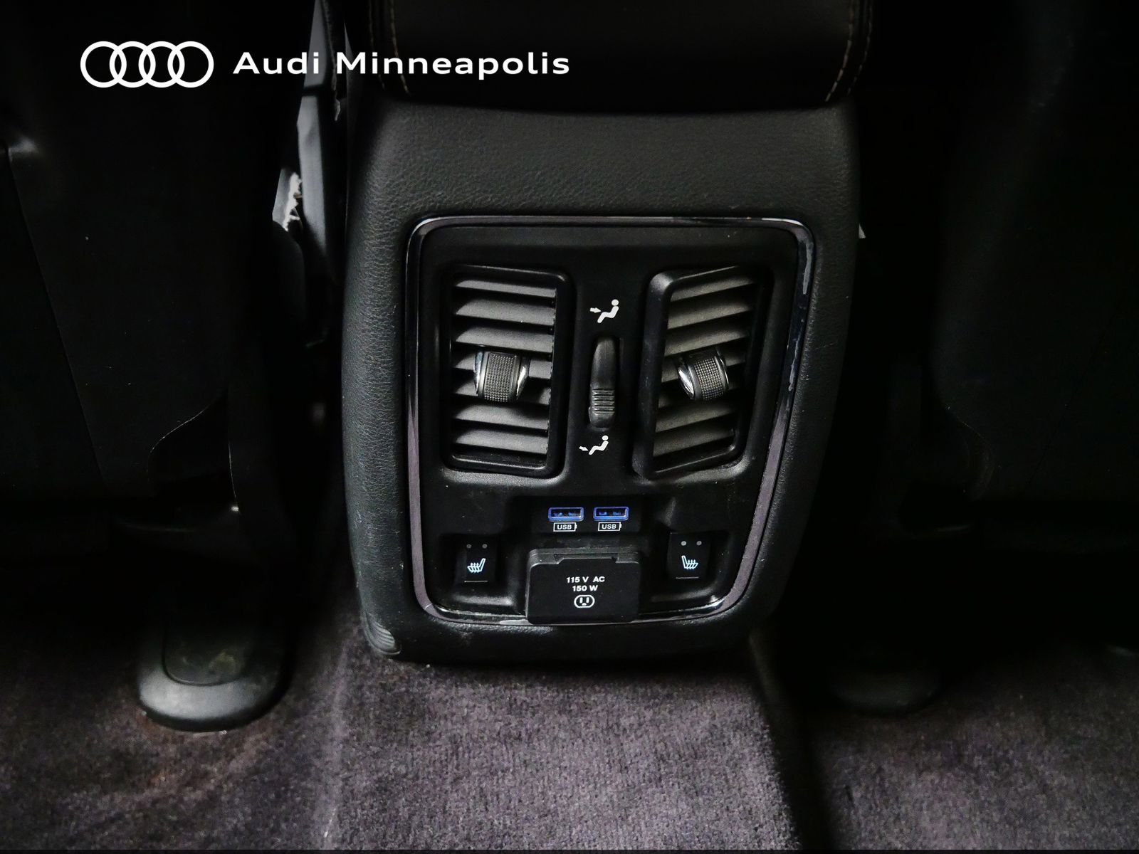 Thumbnail: 2017 Jeep Grand Cherokee - 16