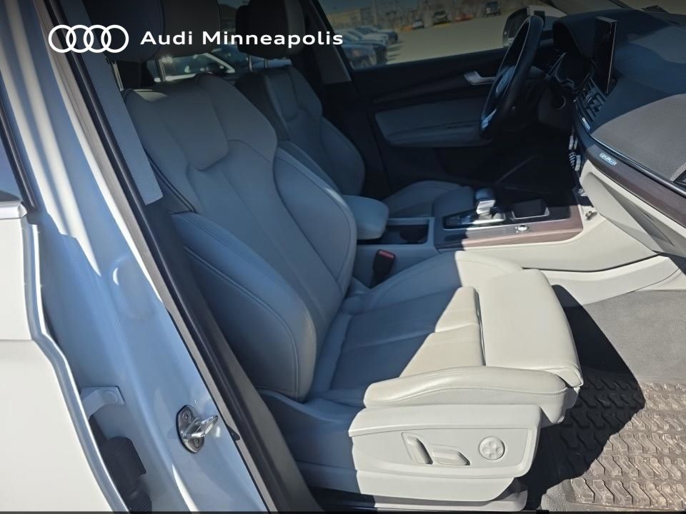 Thumbnail: 2023 Audi Q5 - 17