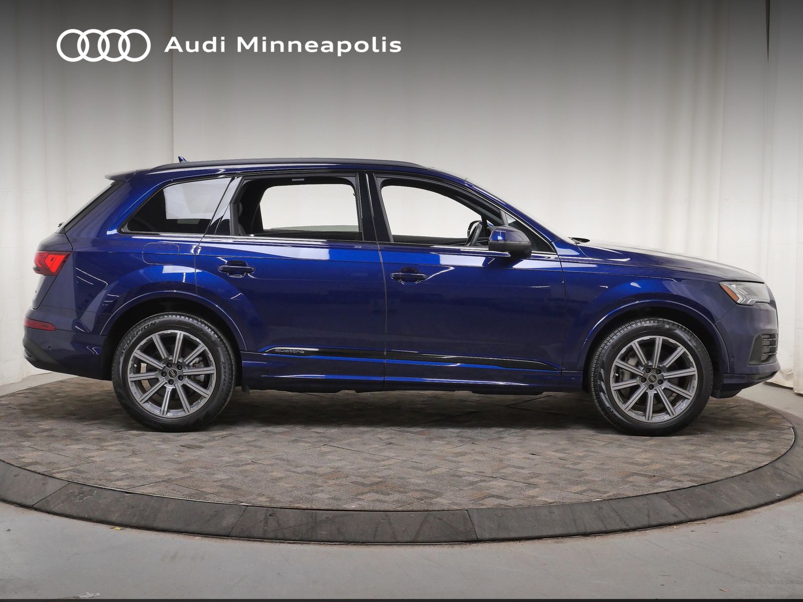 Thumbnail: 2023 Audi Q7 - 10