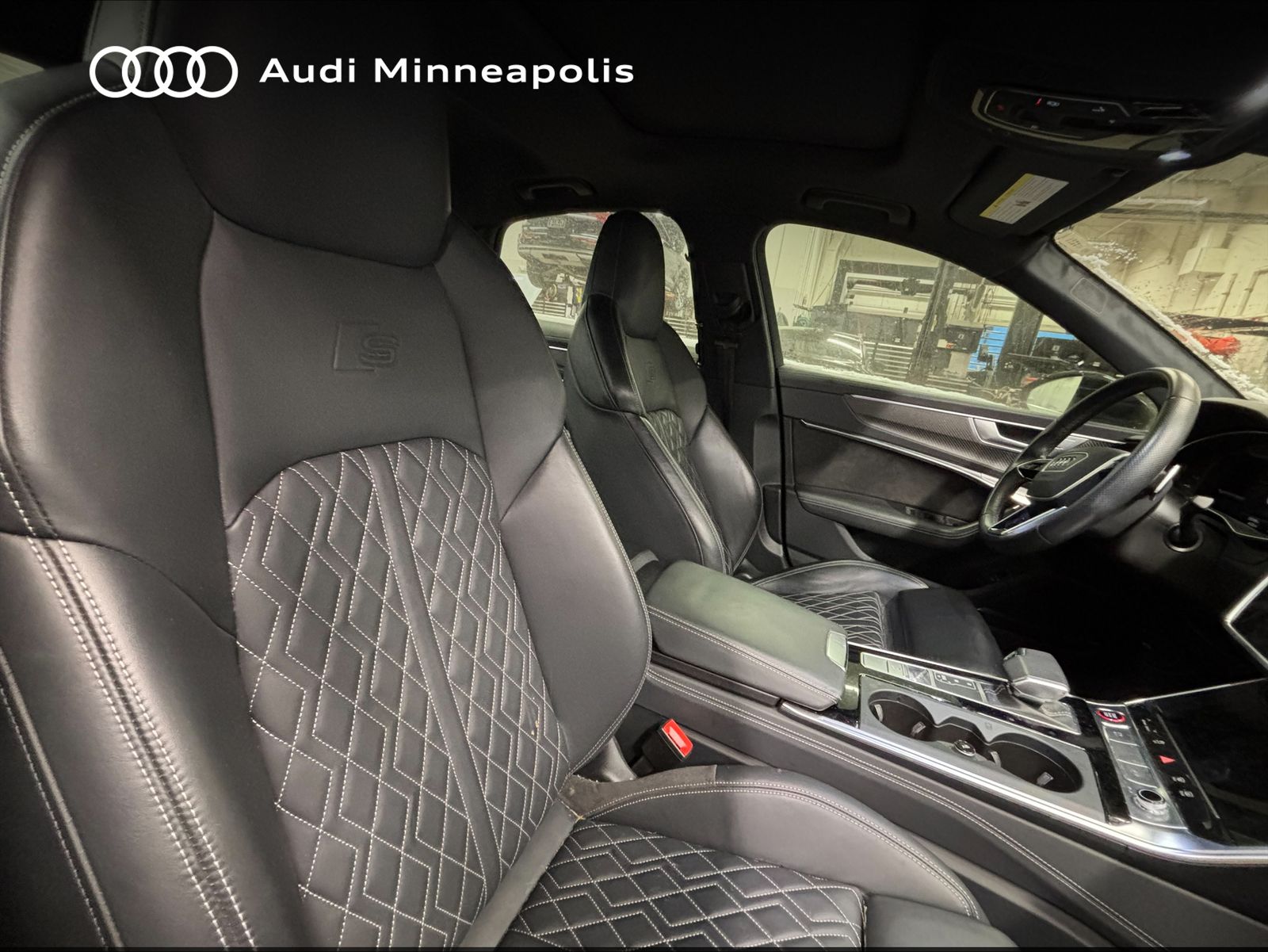 Thumbnail: 2021 Audi S6 - 15