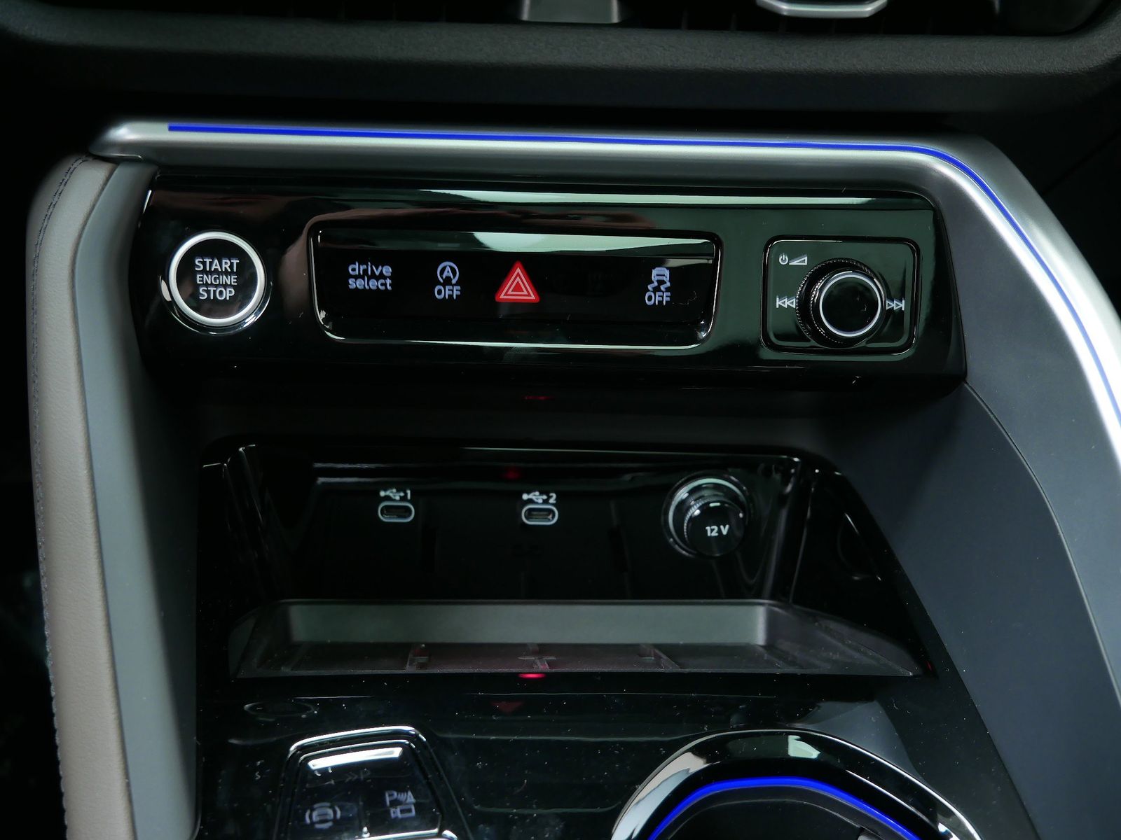 Thumbnail: 2025 Audi Q5 - 14