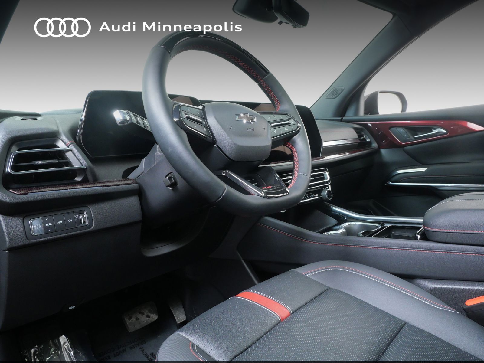 Thumbnail: 2024 Chevrolet Traverse - 2