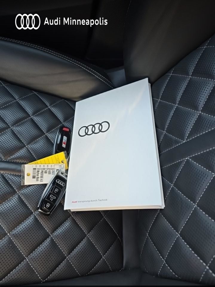 Thumbnail: 2023 Audi SQ8 - 16