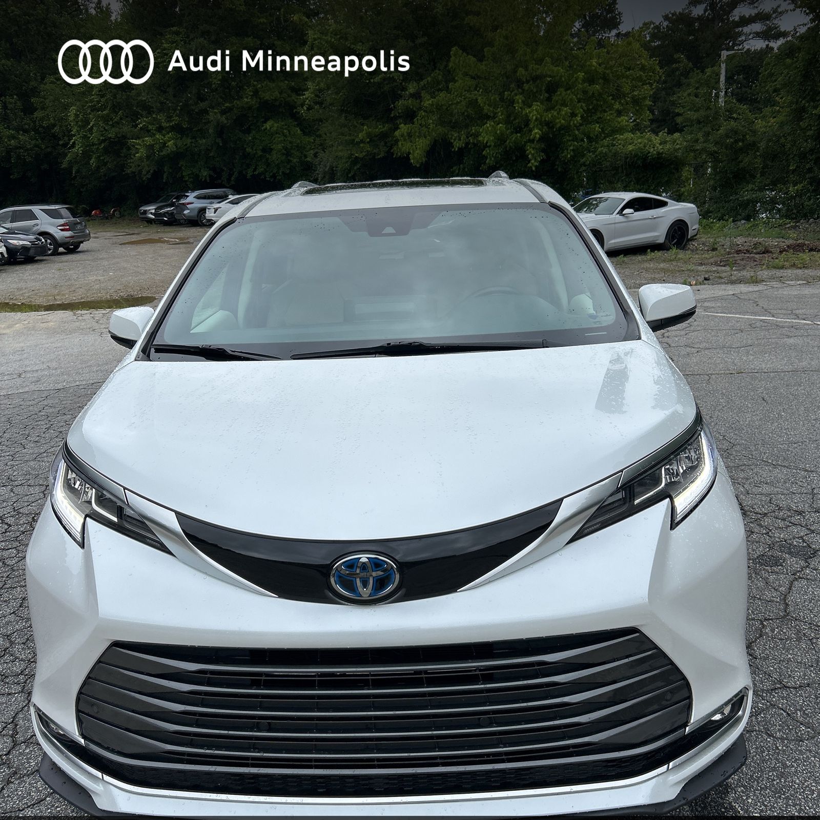 2022 Toyota Sienna Limited 9