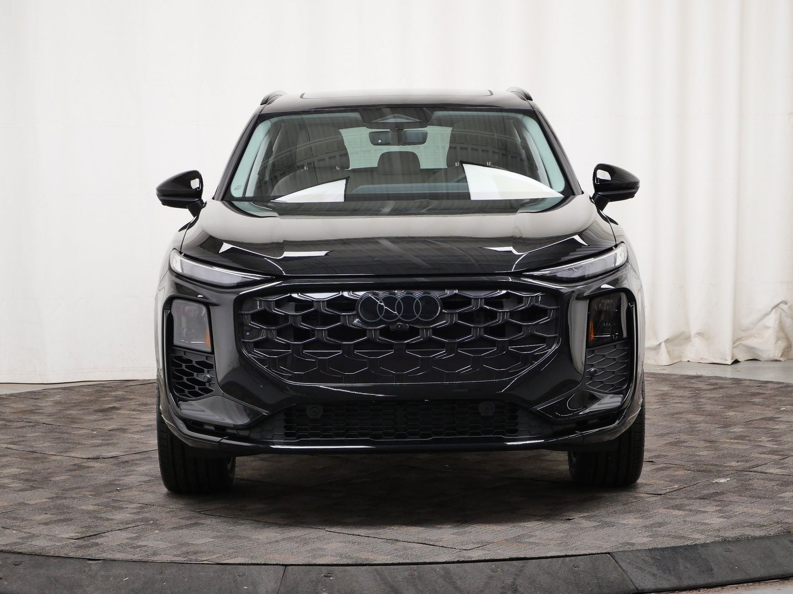 Thumbnail: 2026 Audi Q3 - 9