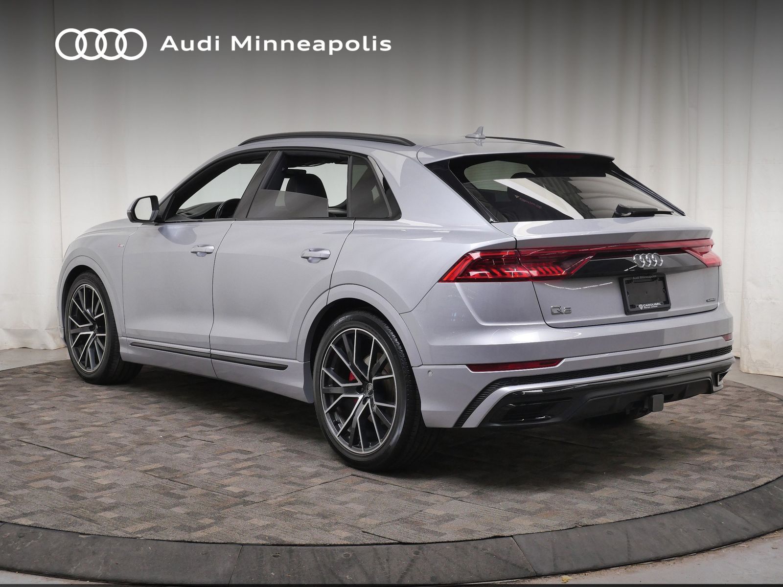 Thumbnail: 2021 Audi Q8 - 4