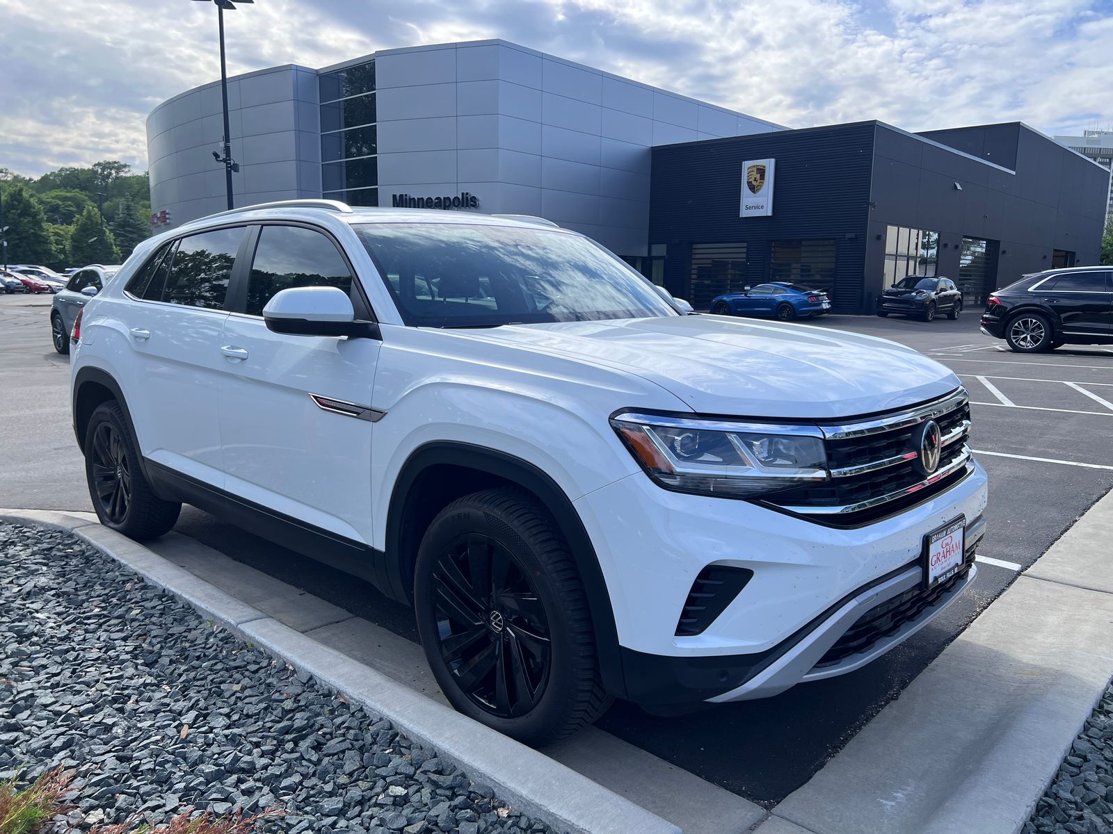 2023 Volkswagen Atlas Cross Sport 3.6L V6 SE w/Tech 4MOTION's photo