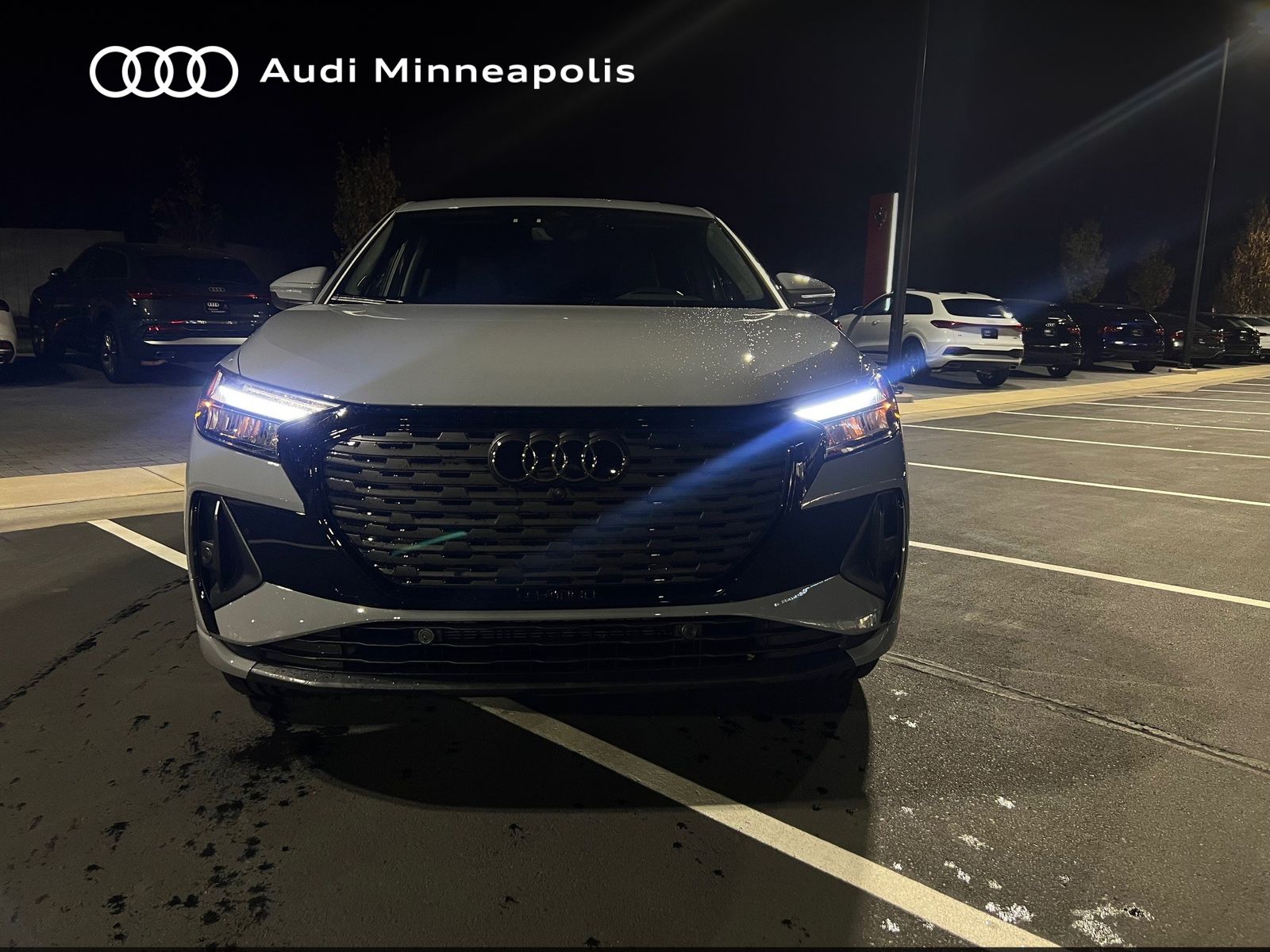 Thumbnail: 2023 Audi Q4 e-tron - 11