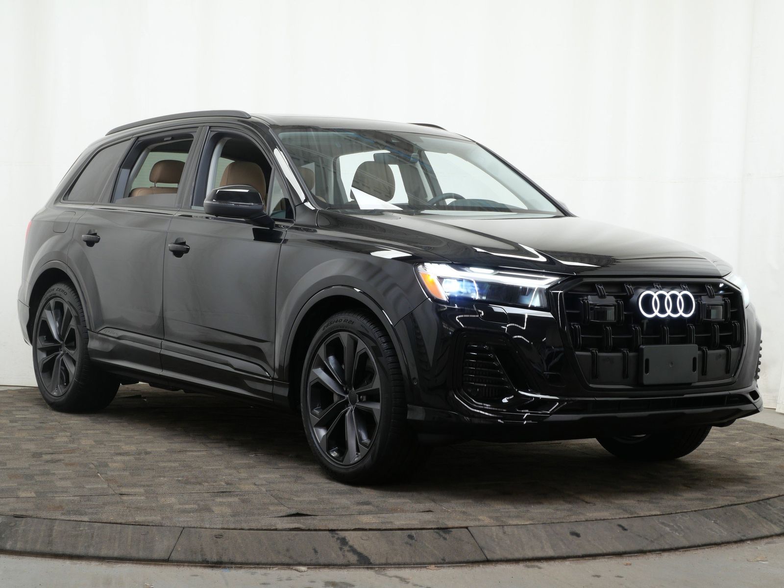 Thumbnail: 2026 Audi Q7 - 8