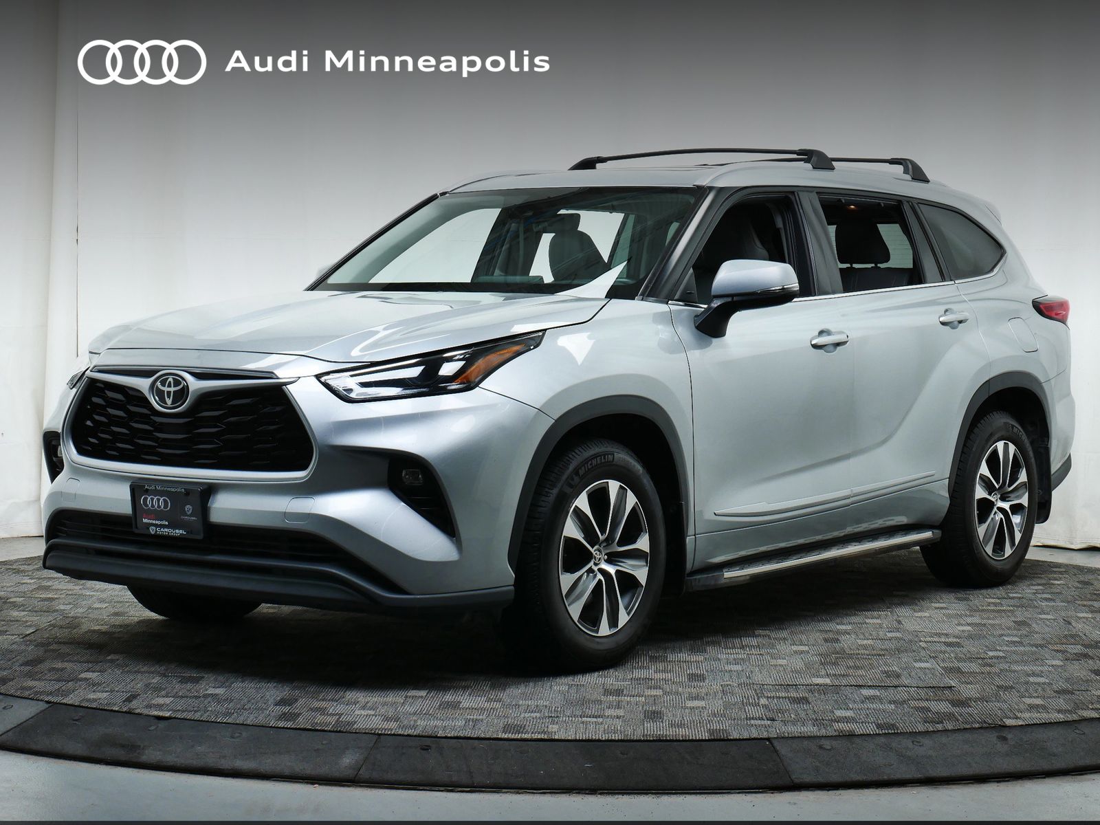2022 Toyota Highlander XLE -
                  Golden Valley, MN