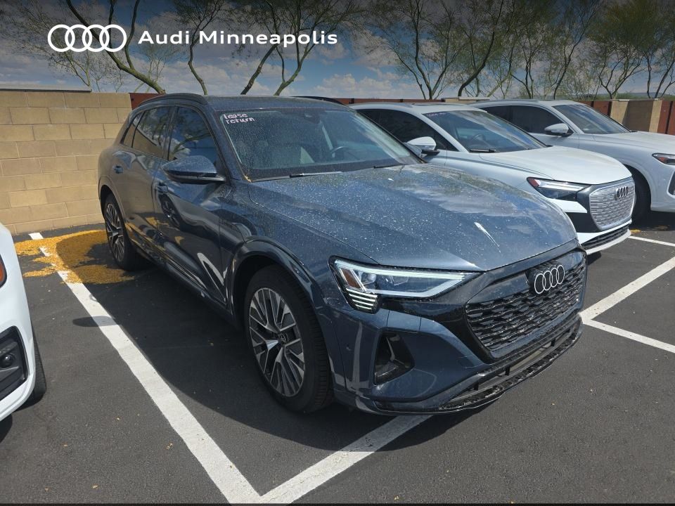 Thumbnail: 2024 Audi Q8 e-tron - 10