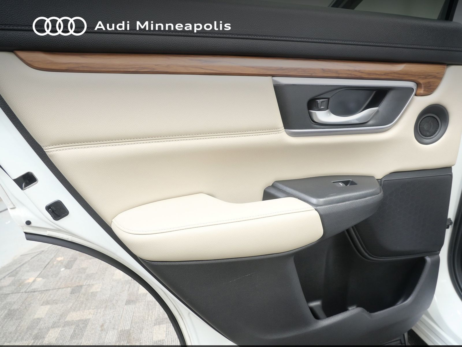 Thumbnail: 2017 Honda CR-V - 12