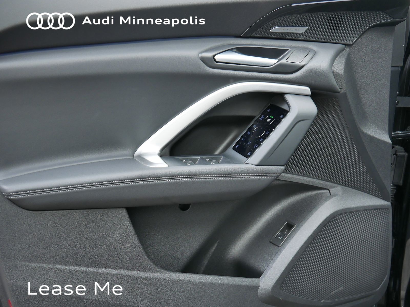 Thumbnail: 2025 Audi Q5 - 12