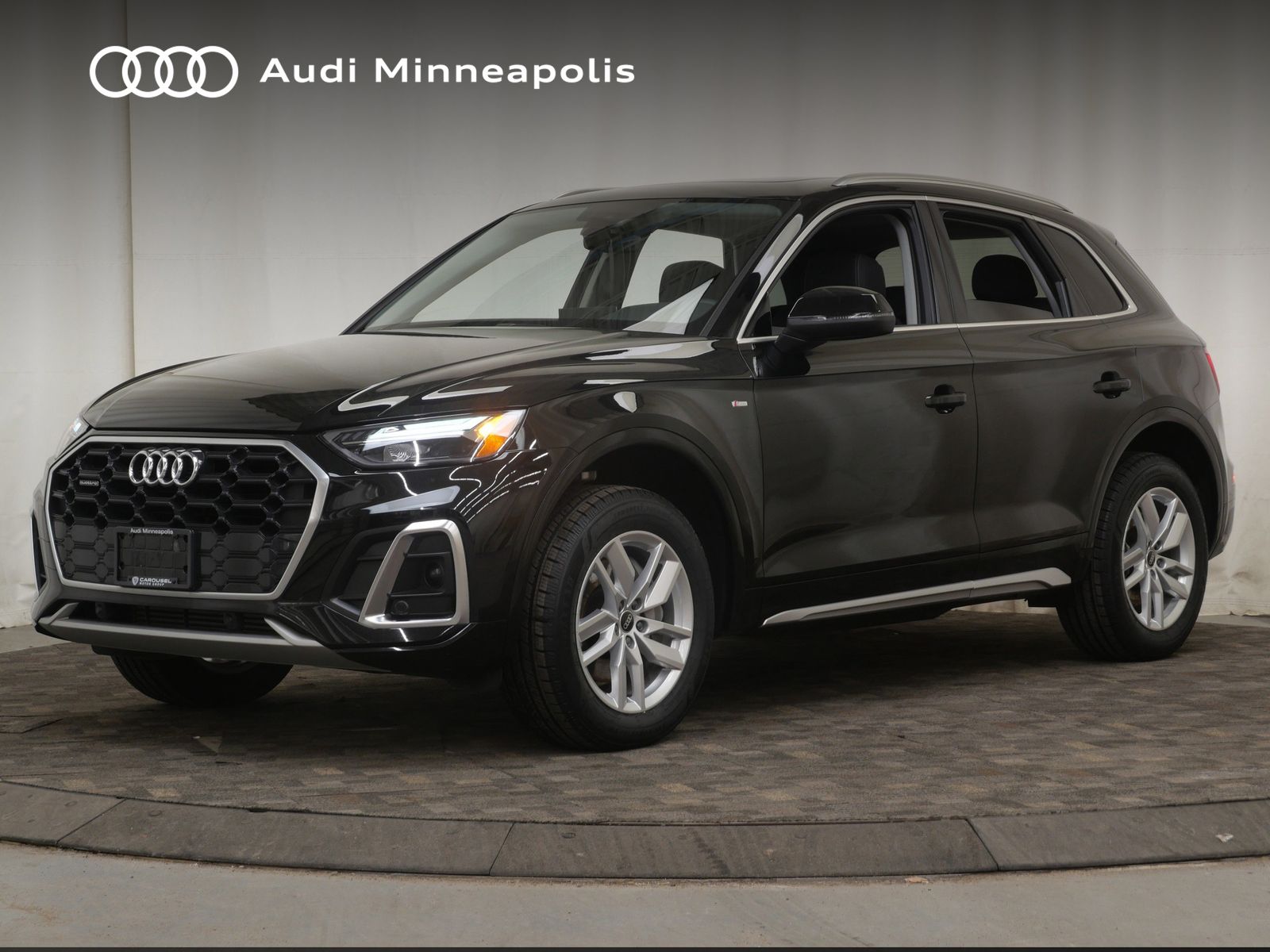 Thumbnail: 2023 Audi Q5 - 1