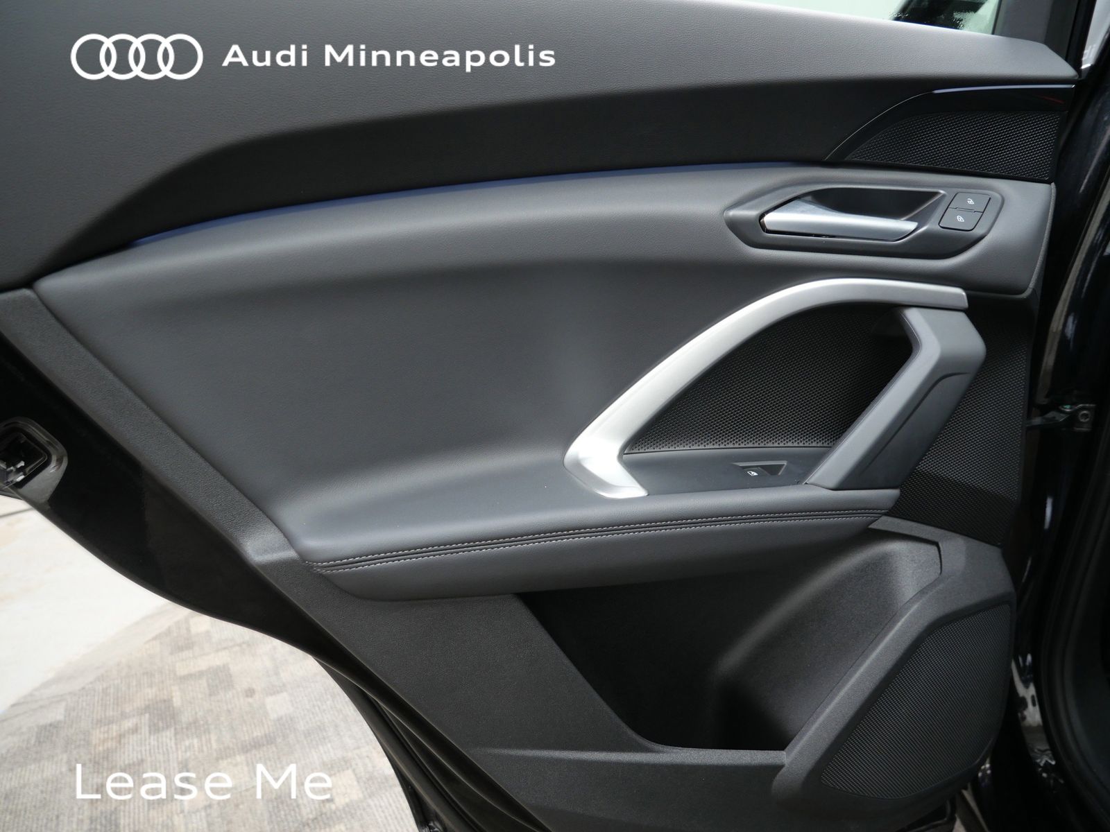 Thumbnail: 2025 Audi Q5 - 16