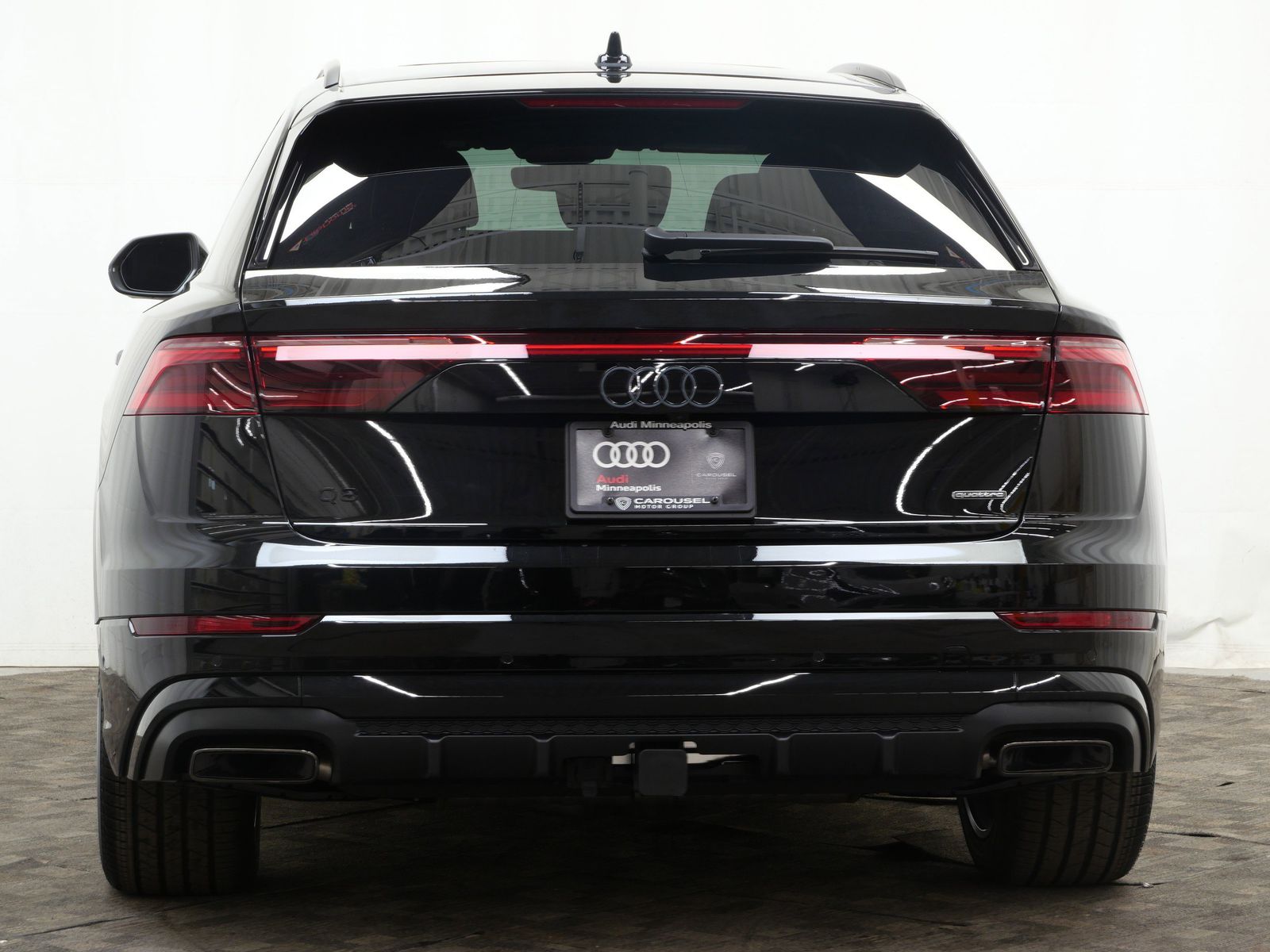 Thumbnail: 2026 Audi Q8 - 5
