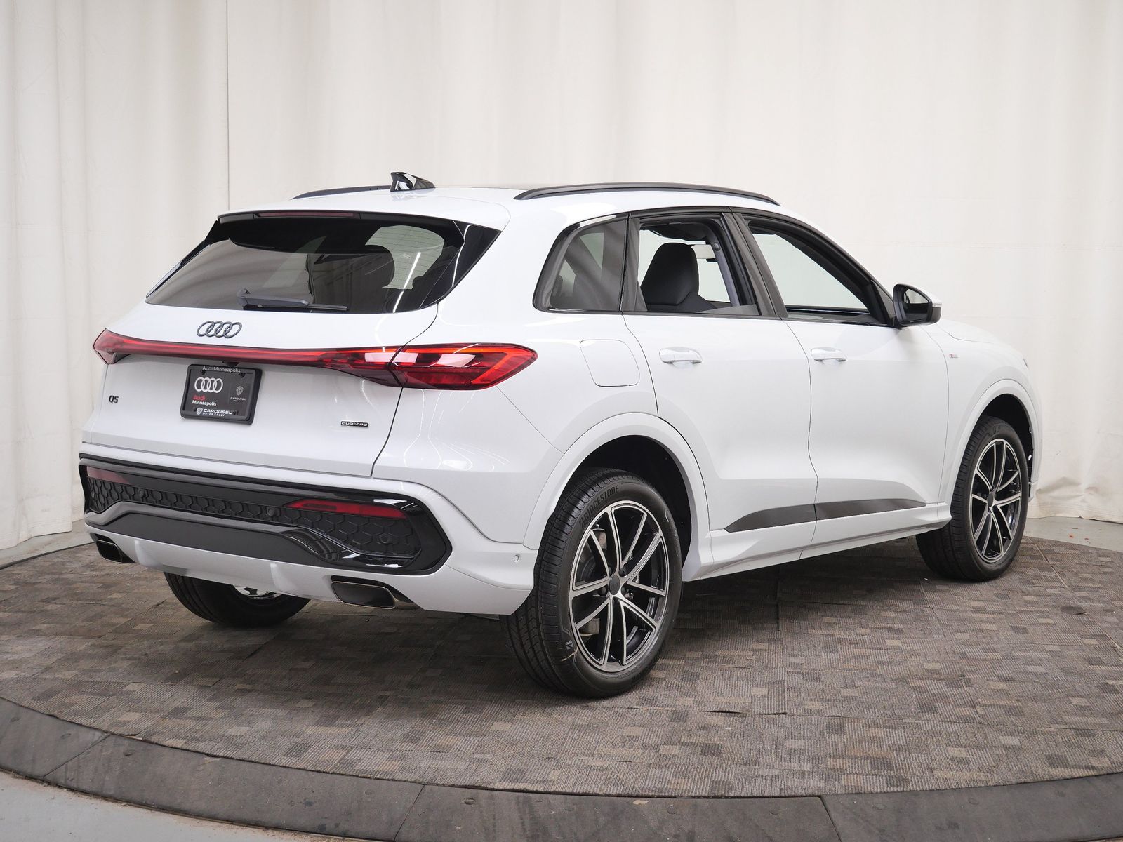 Thumbnail: 2026 Audi Q5 - 6