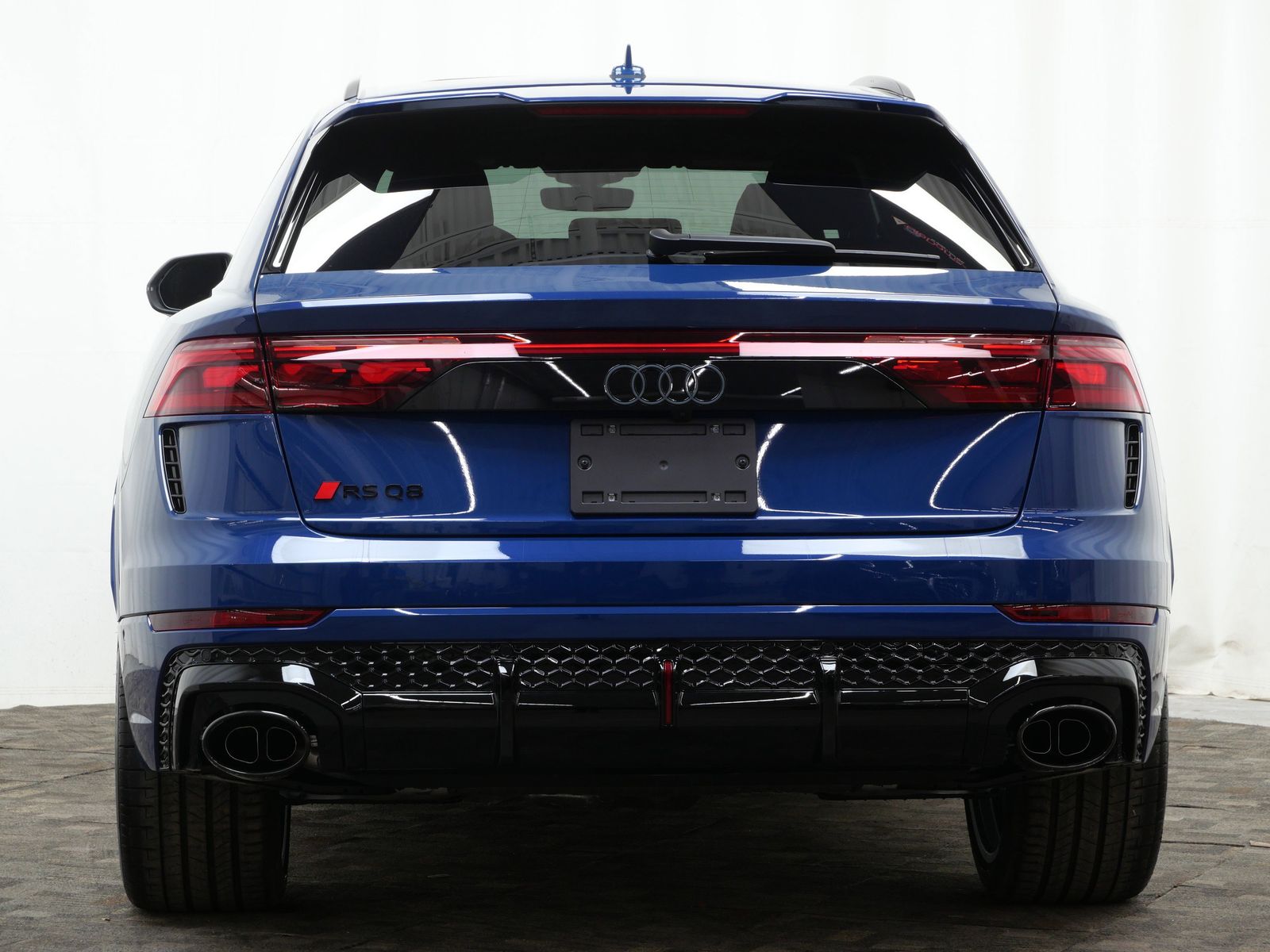 Thumbnail: 2026 Audi RS Q8 - 5