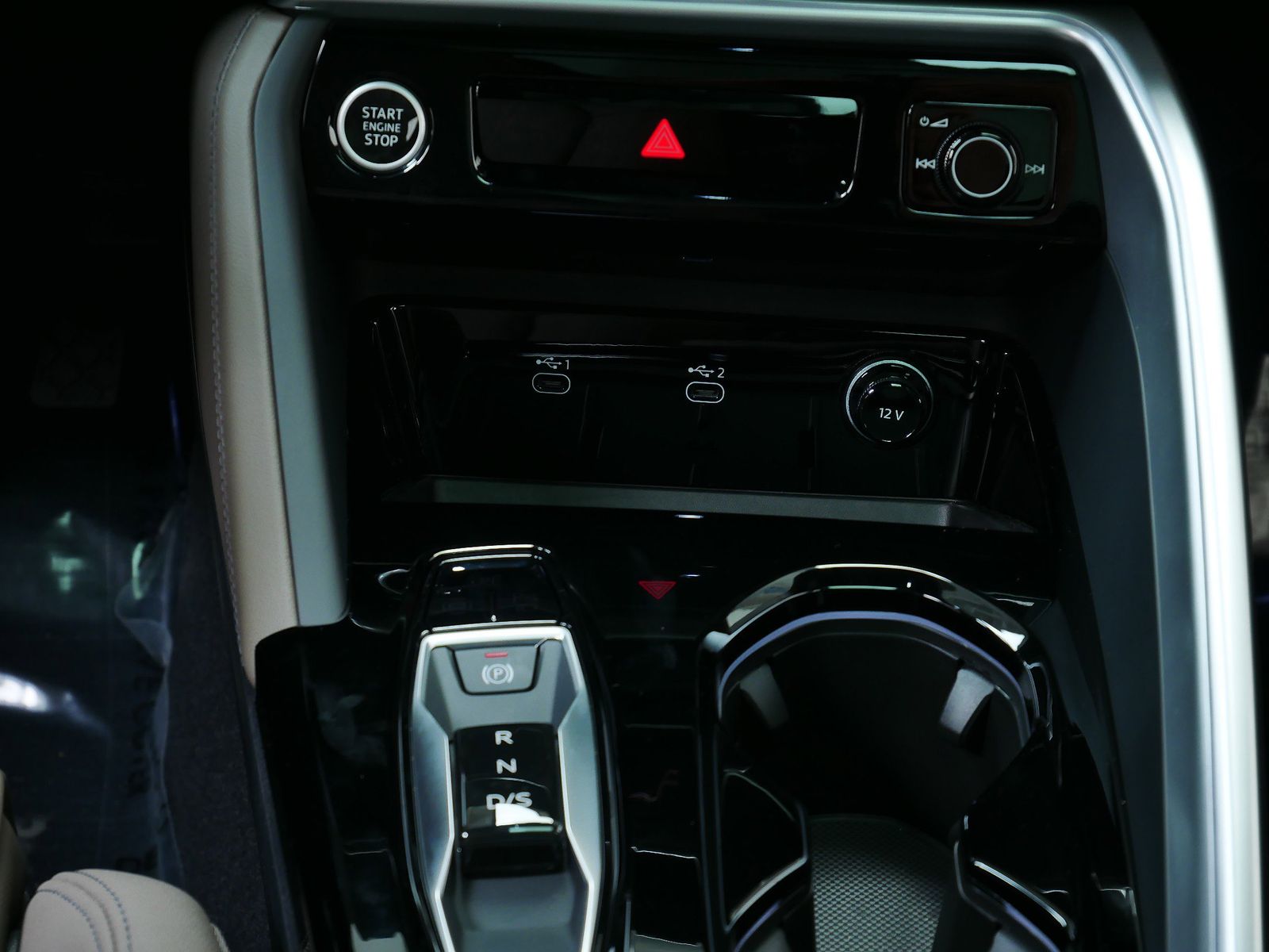 Thumbnail: 2025 Audi Q5 - 15