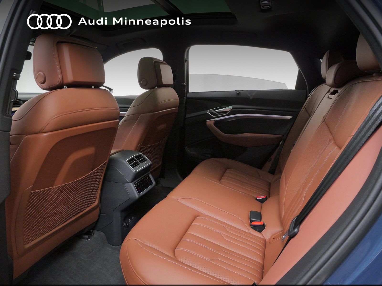 Thumbnail: 2024 Audi Q8 e-tron - 17