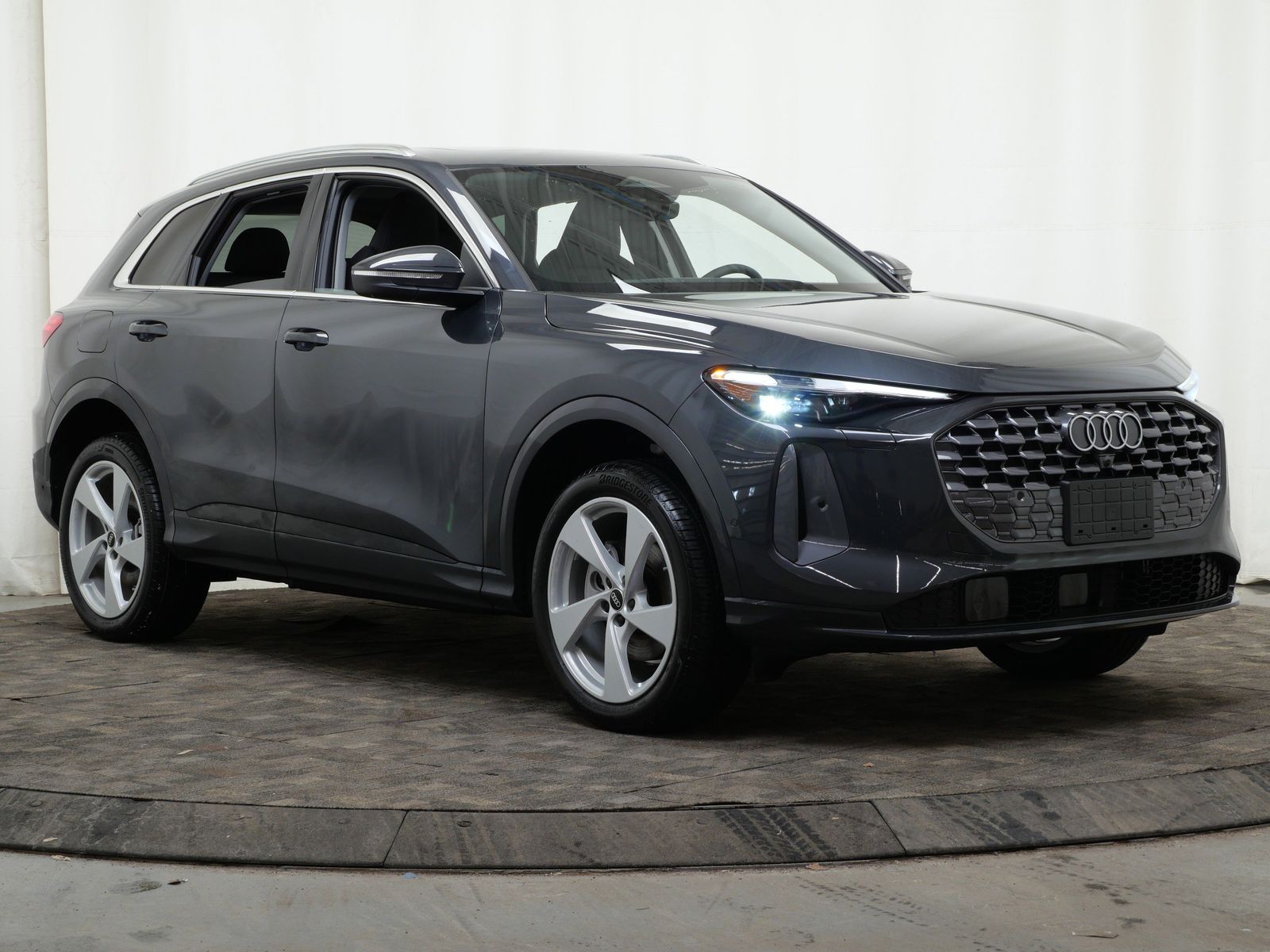 Thumbnail: 2025 Audi Q5 - 8