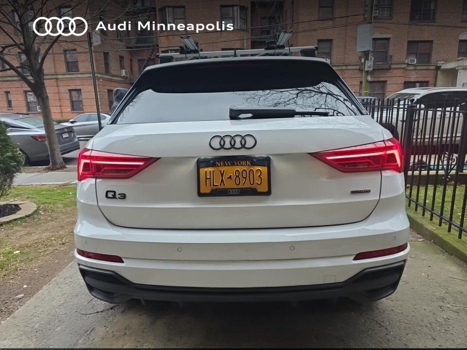 Thumbnail: 2023 Audi Q3 - 7