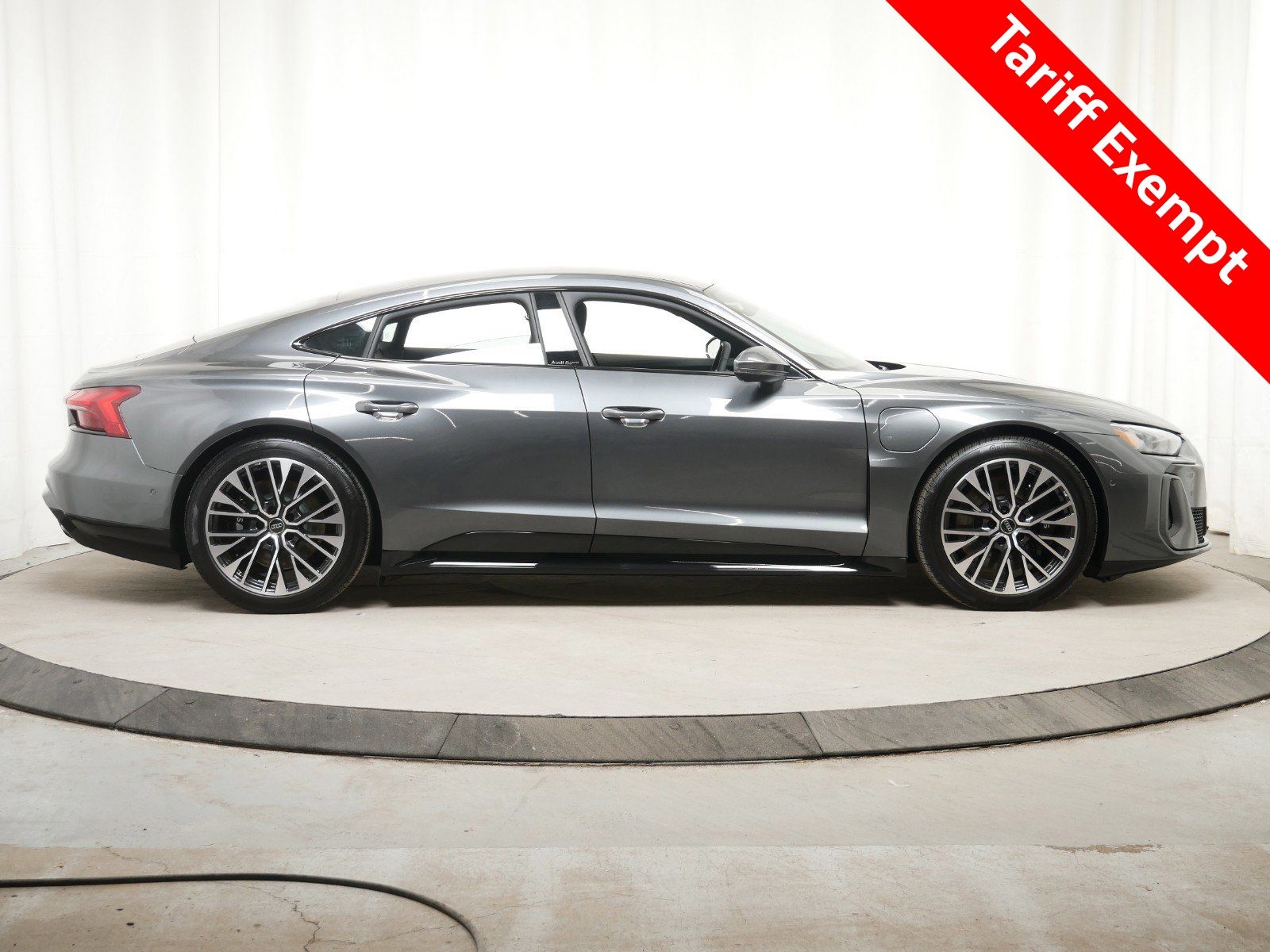 Thumbnail: 2025 Audi e-tron GT - 7