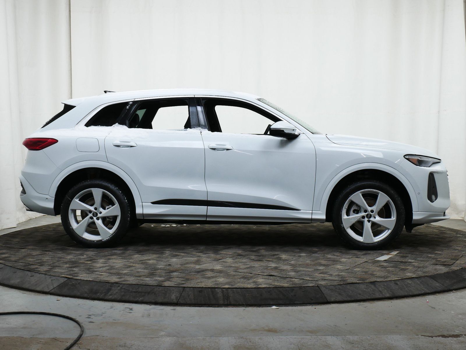 Thumbnail: 2025 Audi Q5 - 7
