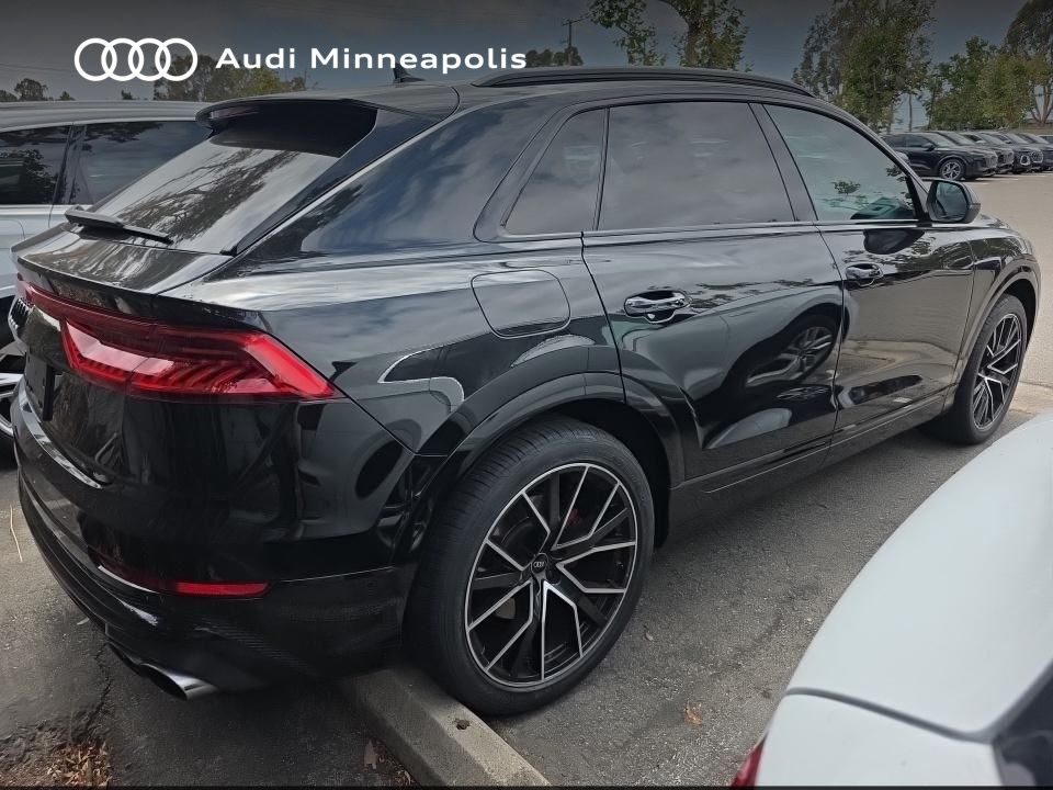 Thumbnail: 2023 Audi SQ8 - 8