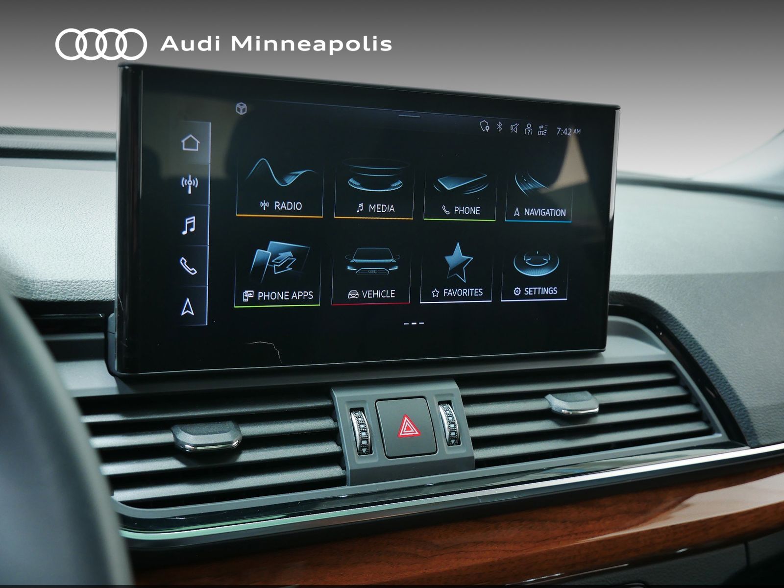 Thumbnail: 2023 Audi Q5 - 25