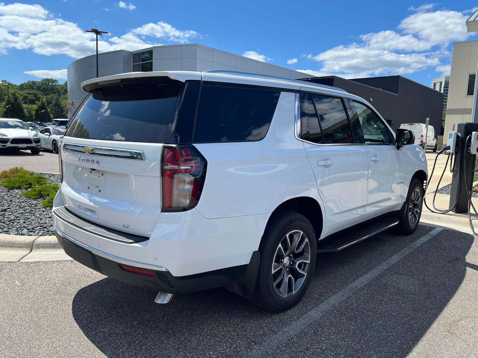 Thumbnail: 2021 Chevrolet Tahoe - 4