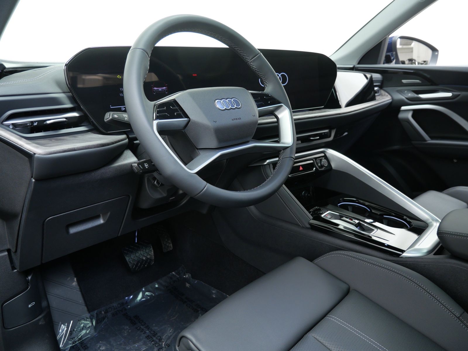 Thumbnail: 2025 Audi Q5 - 4