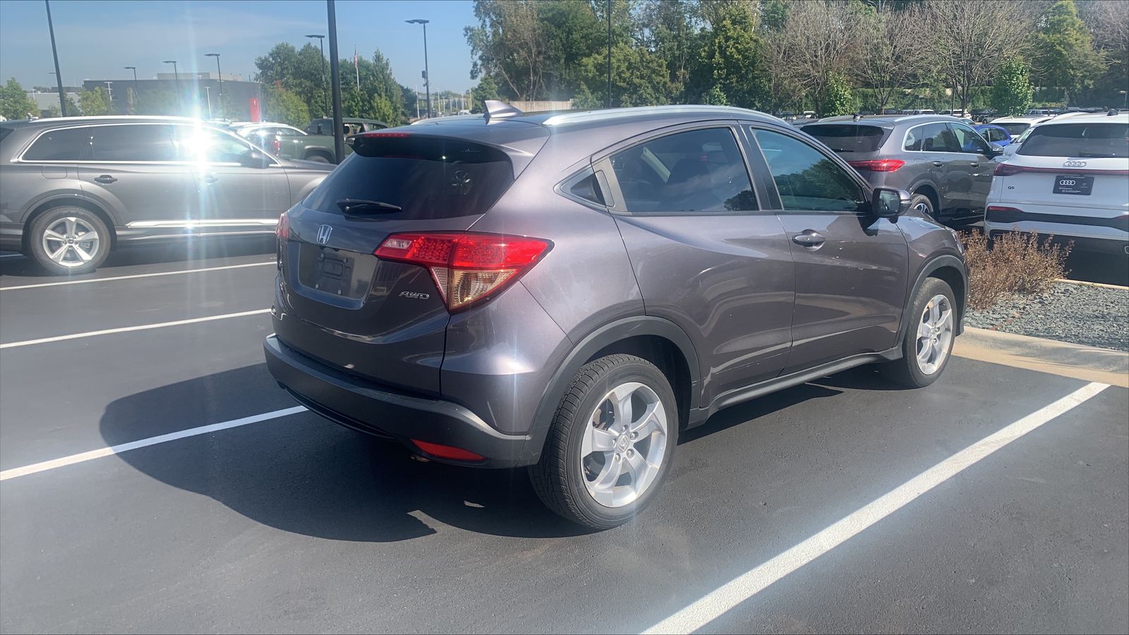 Thumbnail: 2016 Honda HR-V - 4