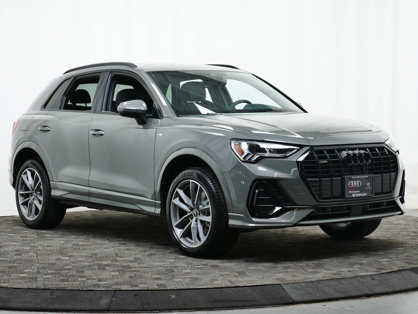Thumbnail: 2025 Audi Q3 - 8