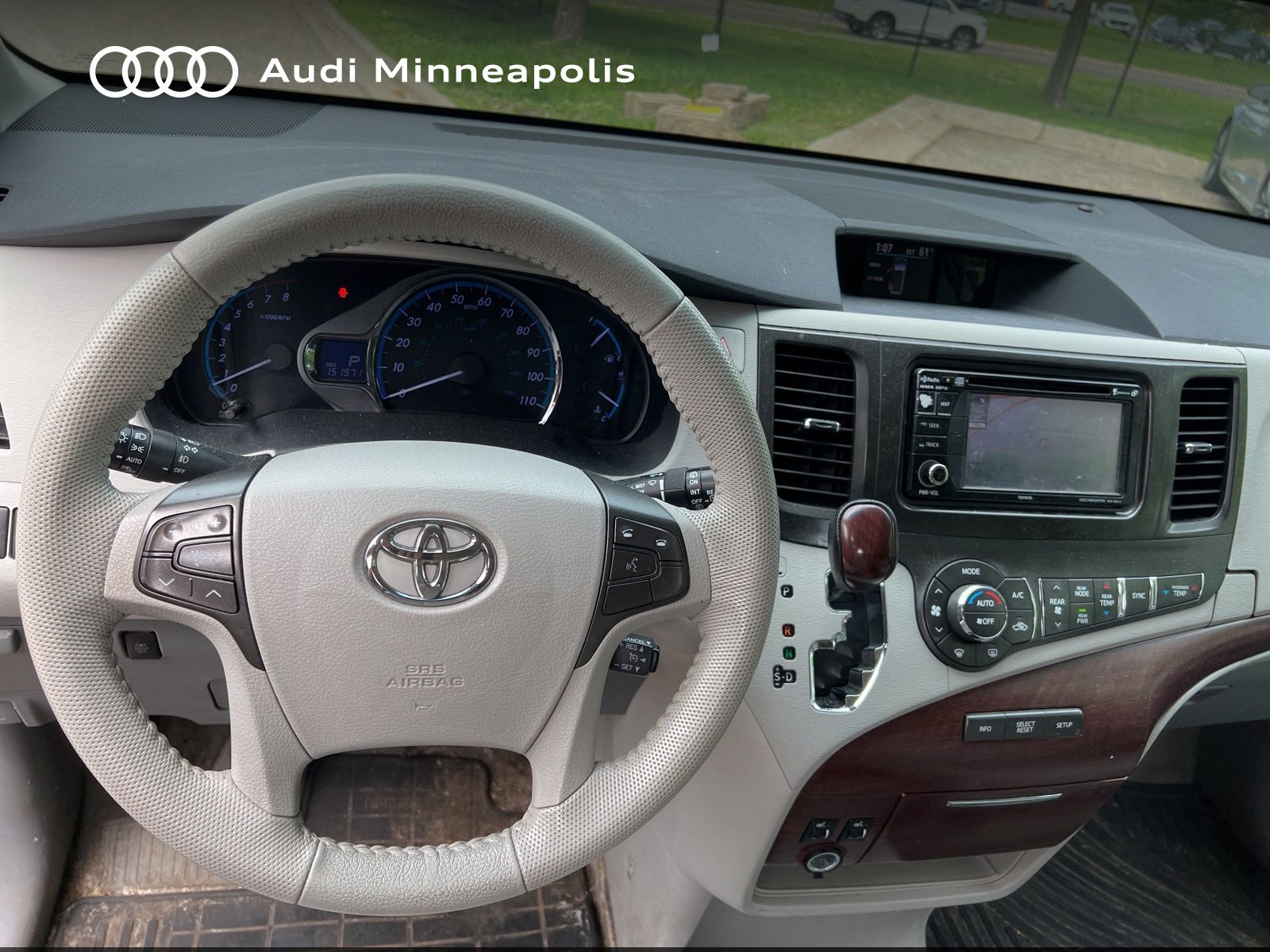 Thumbnail: 2013 Toyota Sienna - 18