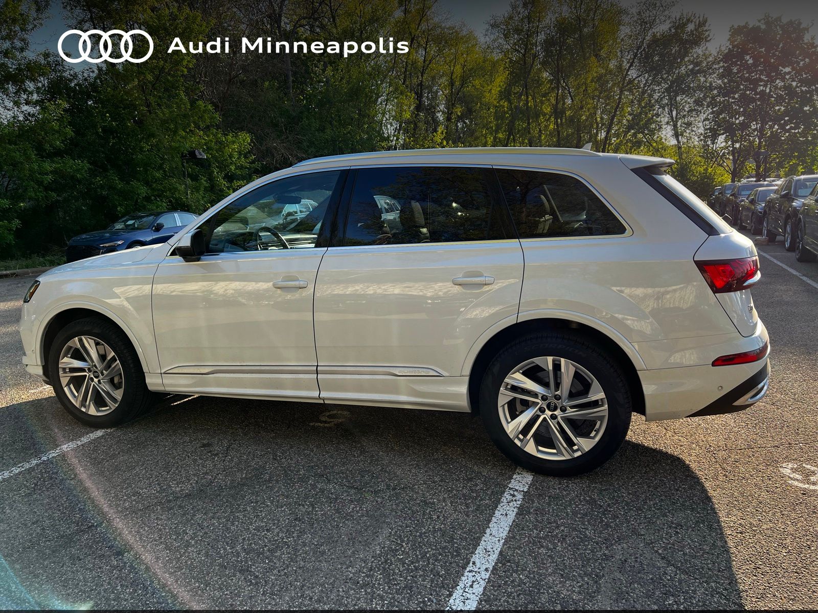 Thumbnail: 2023 Audi Q7 - 10
