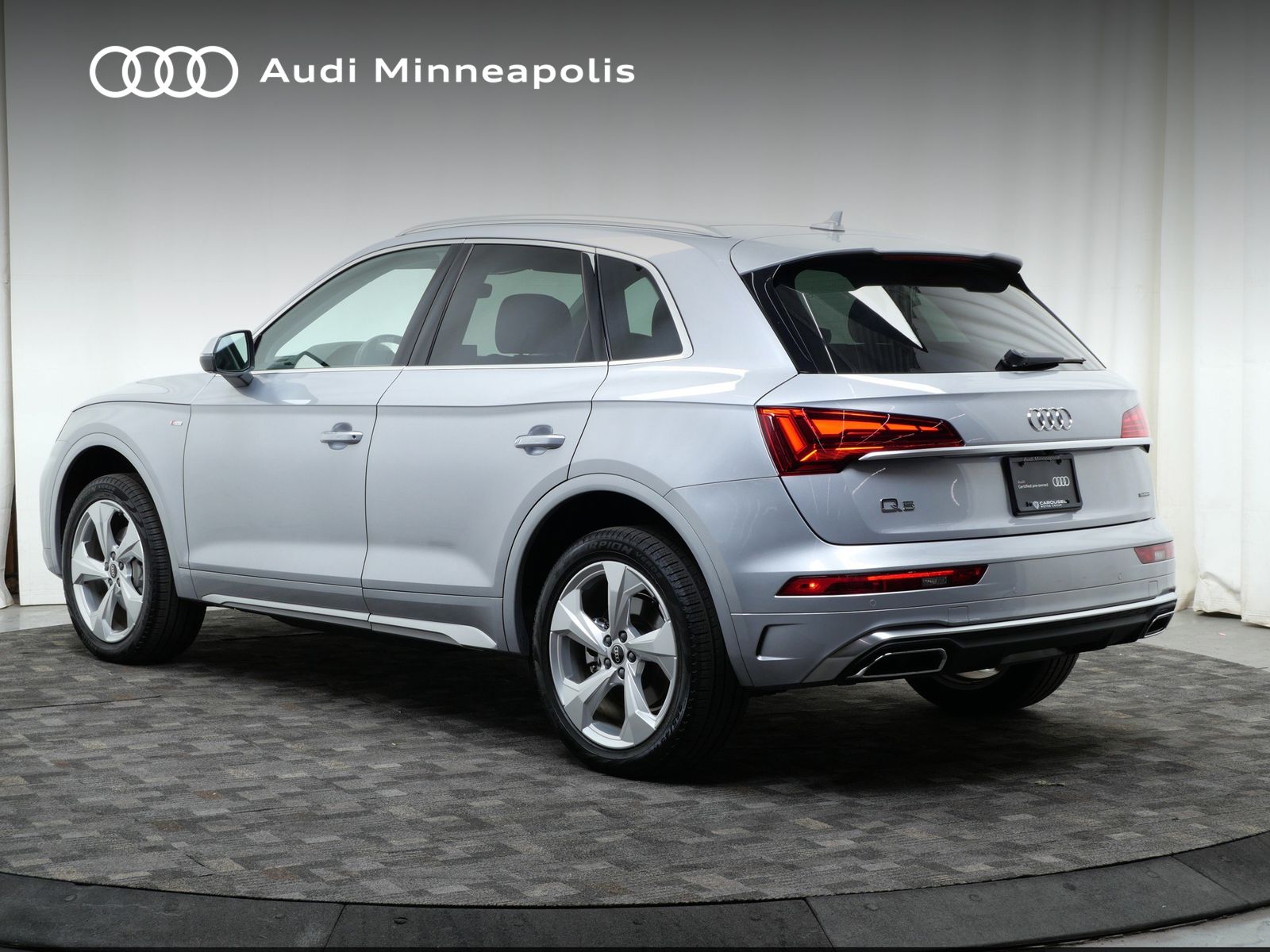 Thumbnail: 2025 Audi Q5 - 4