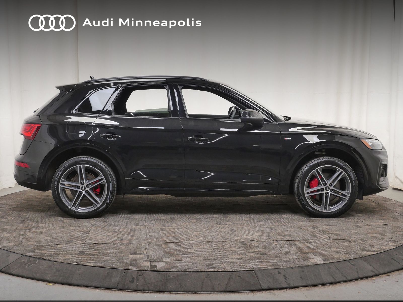 Thumbnail: 2025 Audi Q5 - 9
