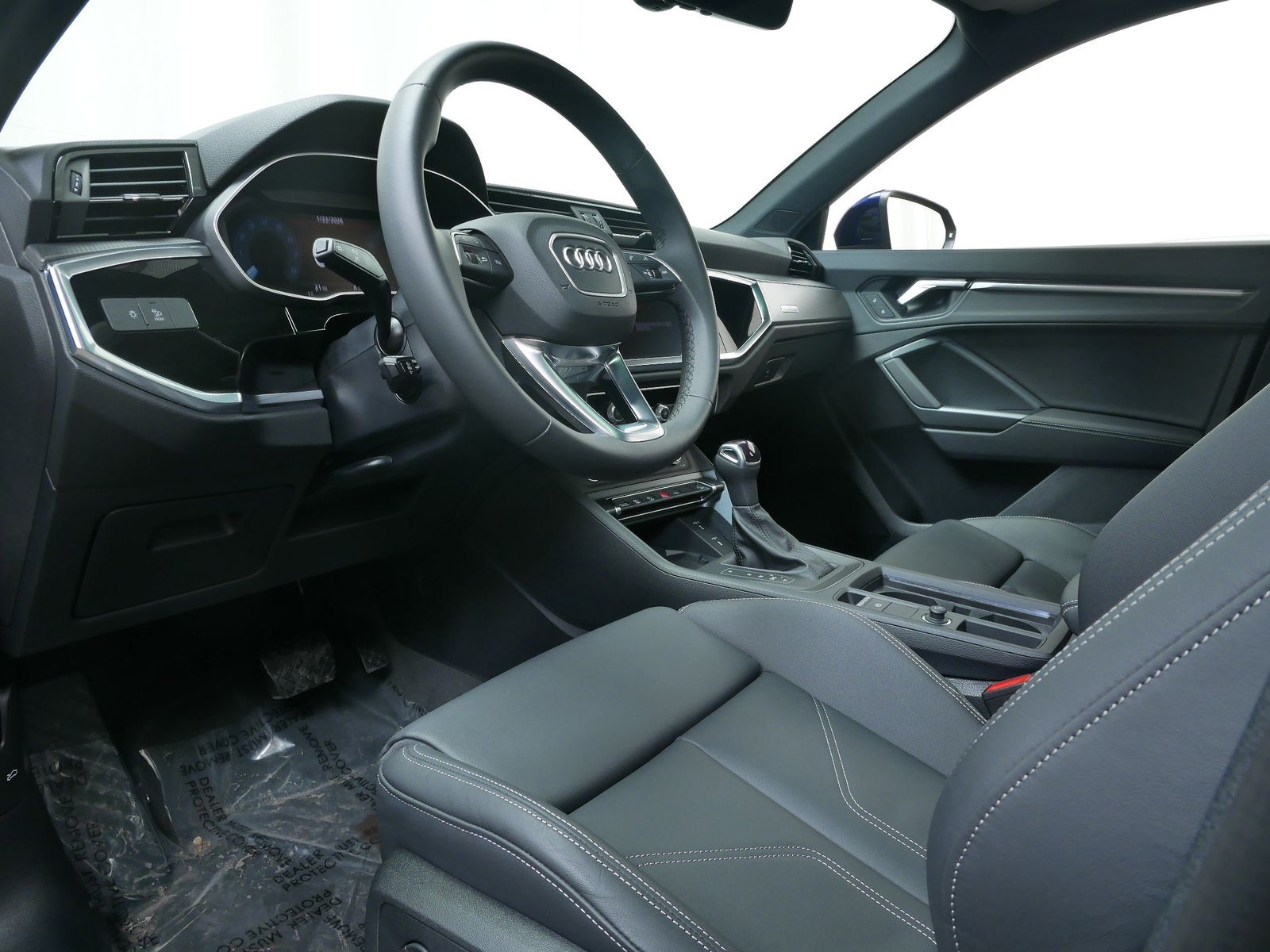 Thumbnail: 2025 Audi Q3 - 2