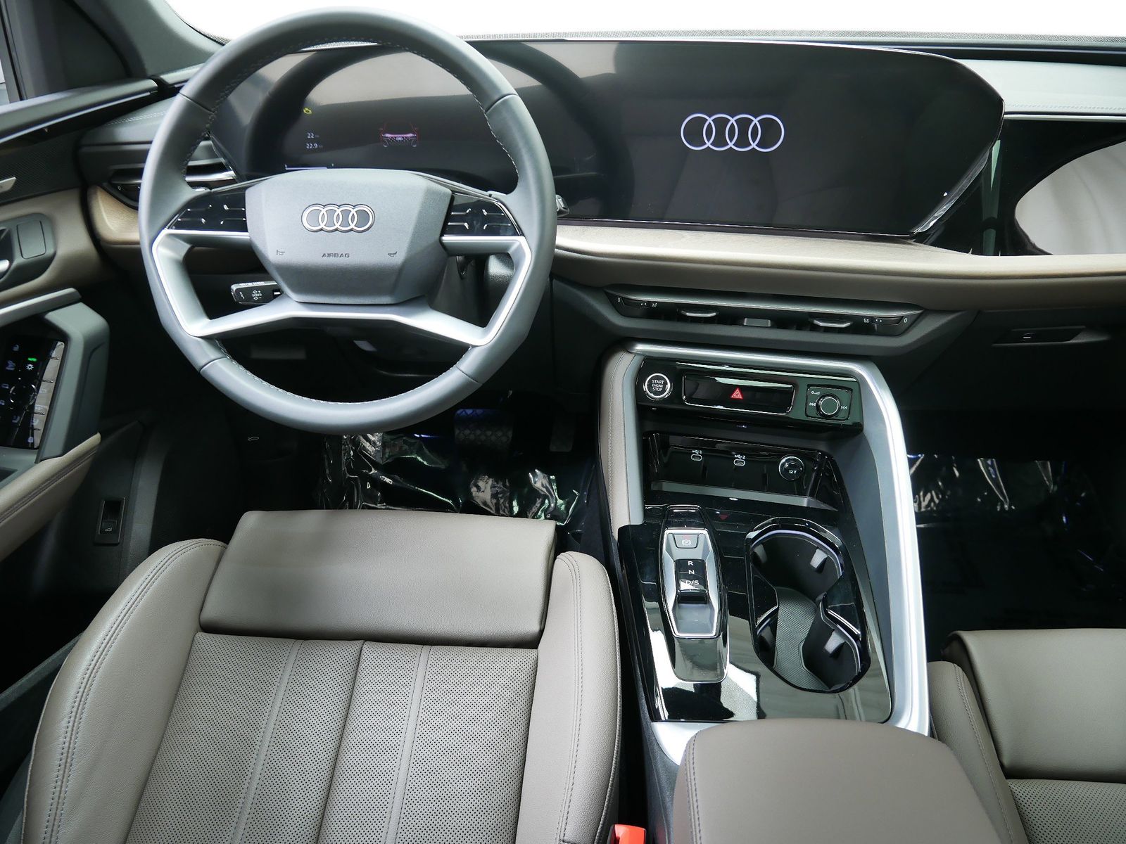 Thumbnail: 2025 Audi Q5 - 14