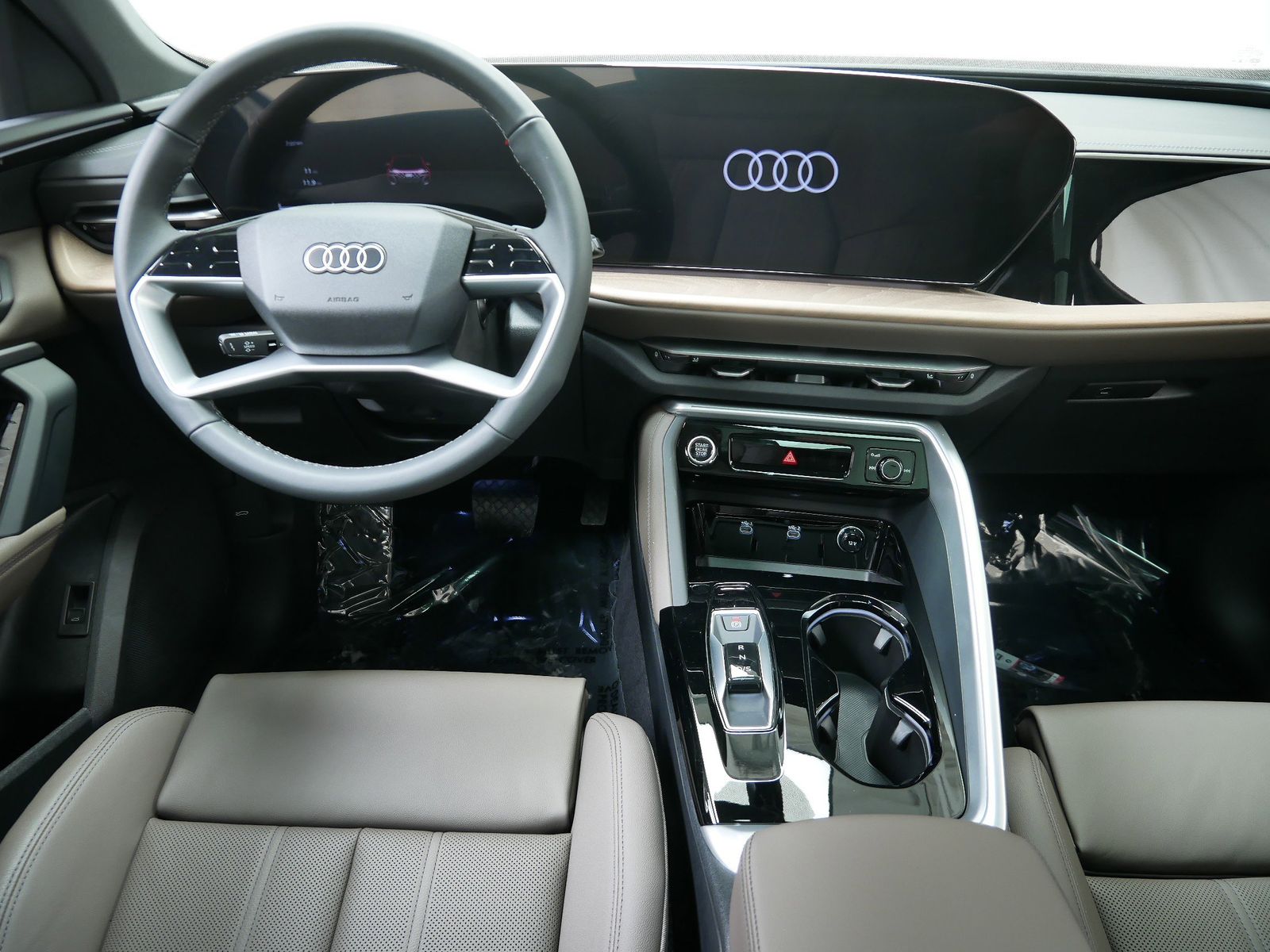 Thumbnail: 2025 Audi Q5 - 15