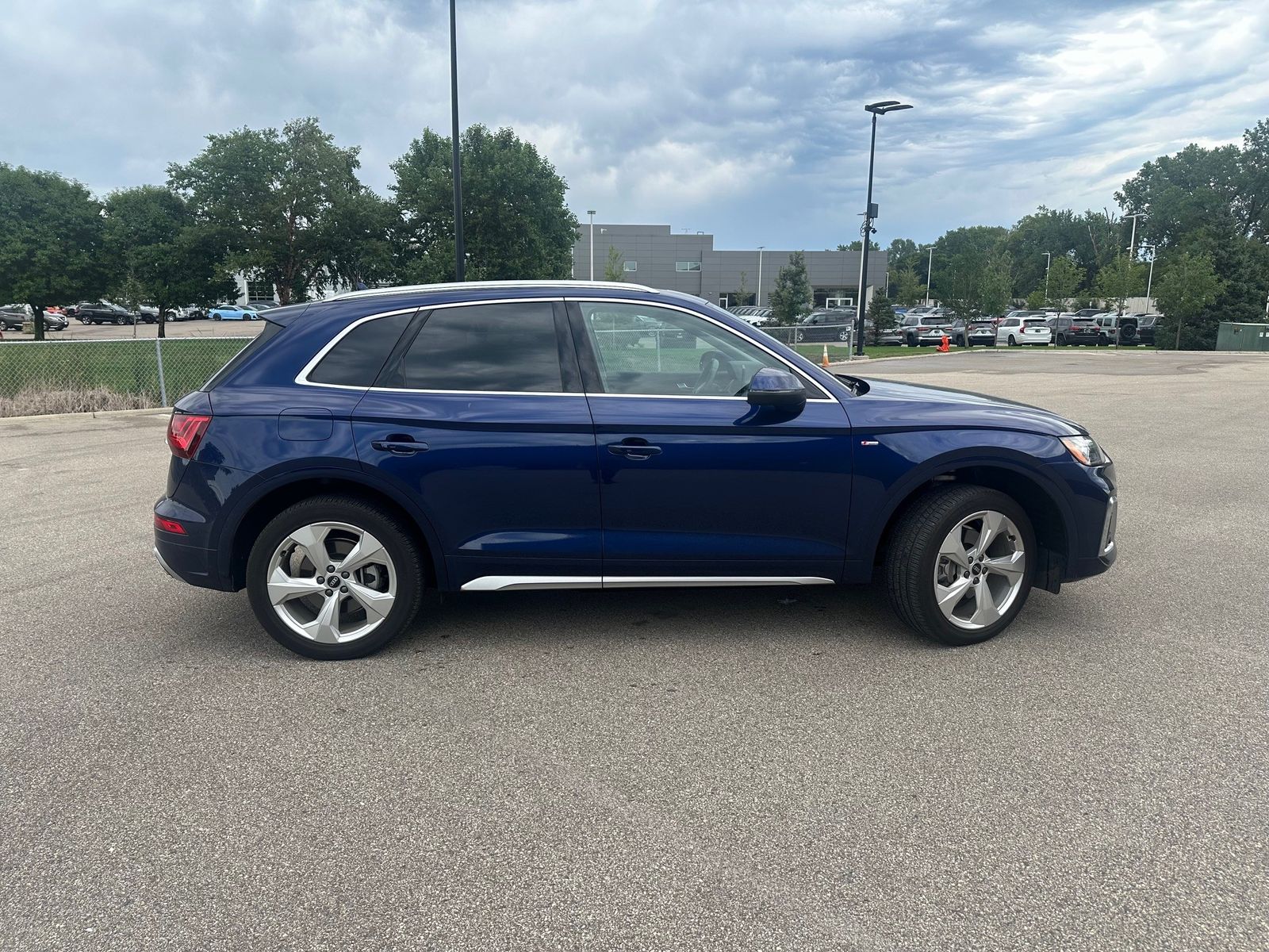 Thumbnail: 2022 Audi Q5 - 6