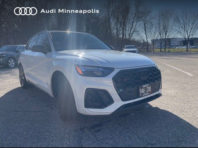 Thumbnail: 2023 Audi SQ5 - 11