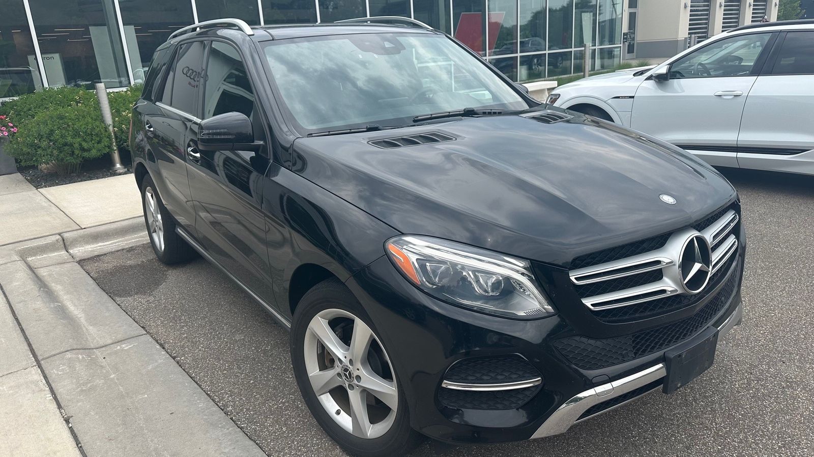 2017 Mercedes-Benz GLE 350 Hero Image
