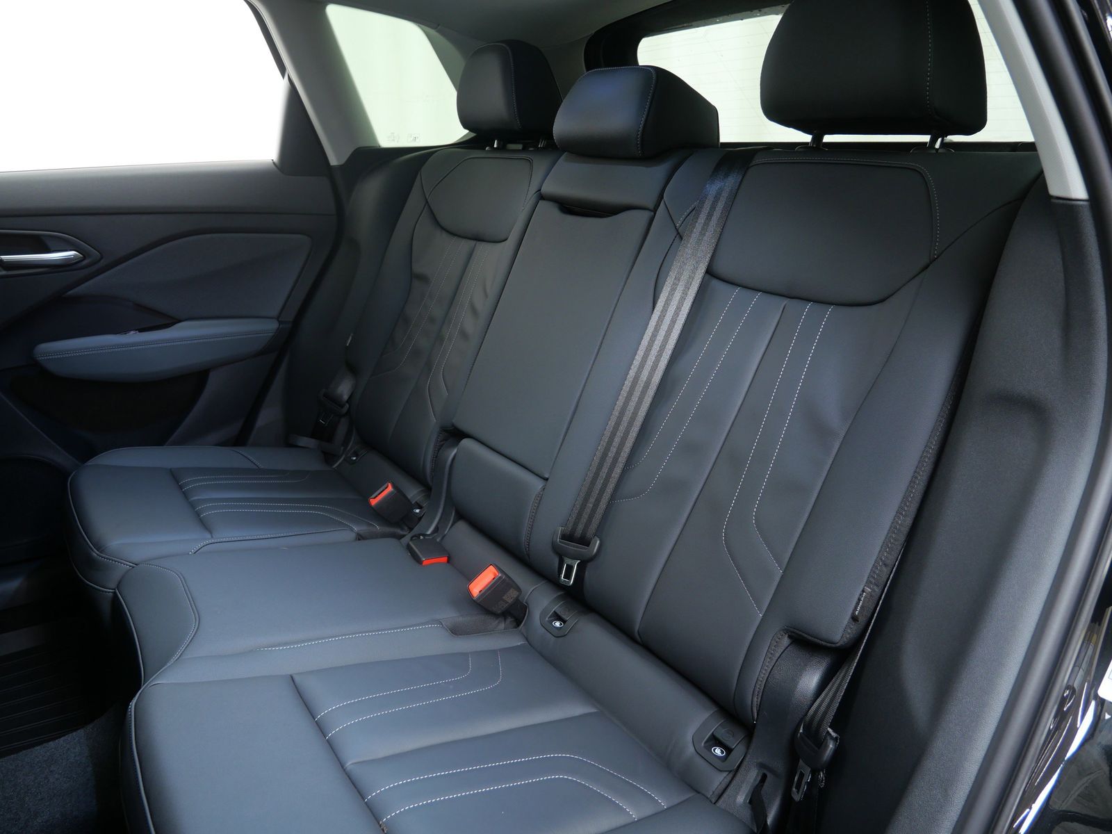 Thumbnail: 2026 Audi Q3 - 11